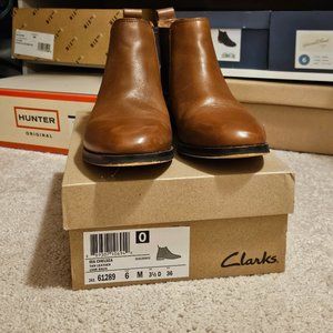 Clarks Ria Chelsea boot